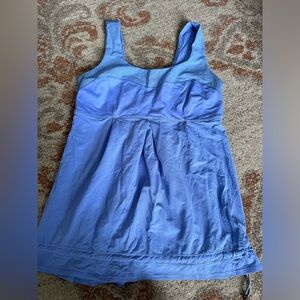Lululemon tank size 6
